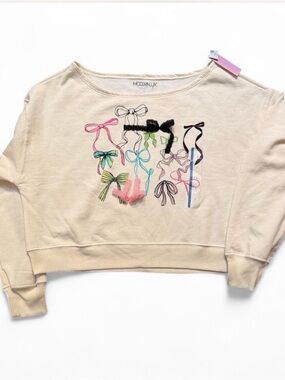 NWT’s ModernLux Cream Bow Print Sweatshirt with Pink Lace Accent